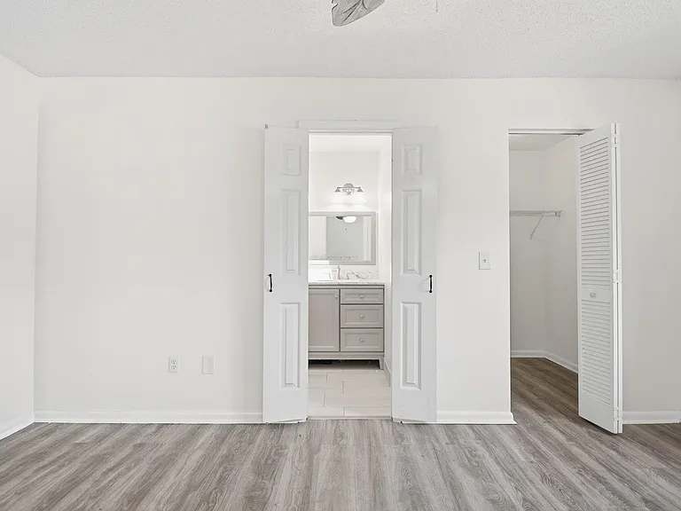 38 E Diamond Dr — Photo 15