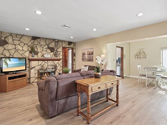 3rd image of 5648 Irvine Ave