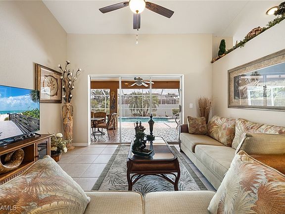 4th image of 2925 SW 10th Pl