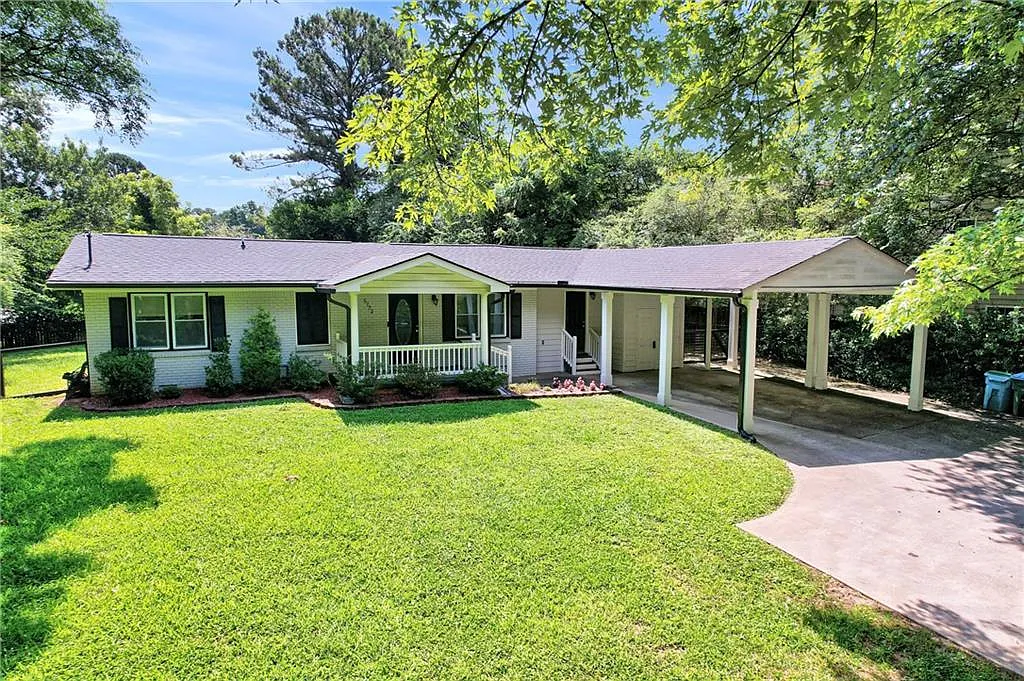 4 bed, 3.0 bath, 1946 sqft, $2,500 — Photo 1