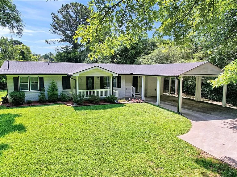 5772 Lilburn Stone Mountain Rd — Photo 1