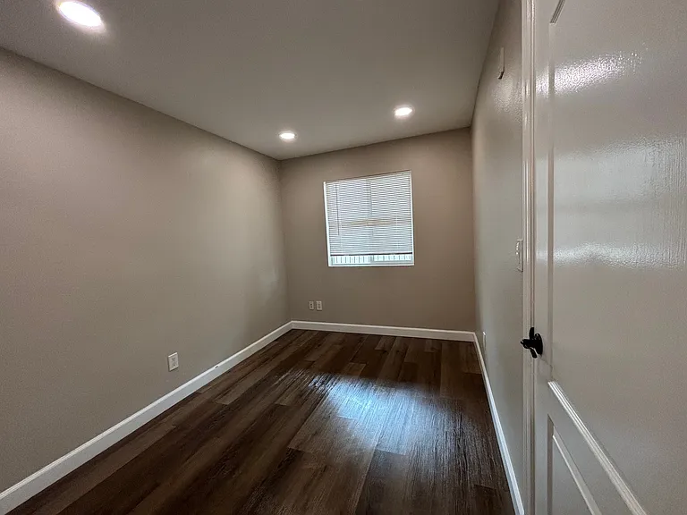 17168 Newhope St #111 — Photo 27
