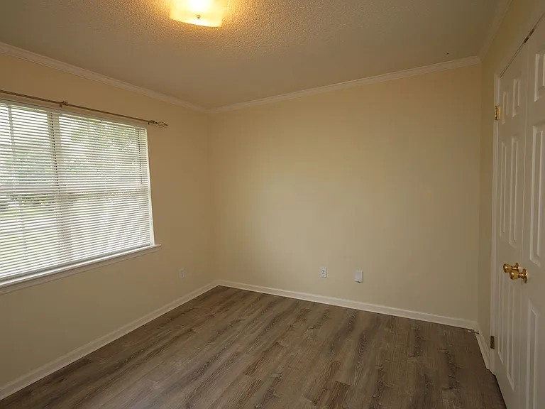 4200 Shadowwood Dr — Photo 12