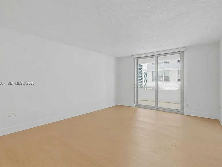 5555 Collins Ave #7B — Photo 5