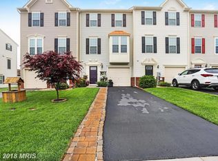 77 Creekside Ct, Falling Waters, WV 25419