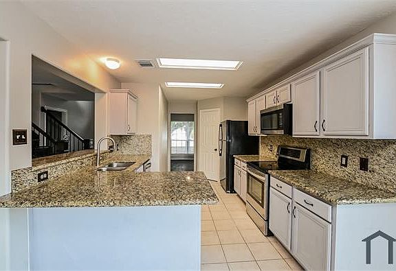 3rd image of 19111 Hayden Wood Dr