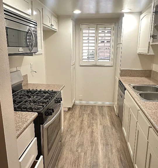 Sherman Way Townhomes — Photo 9