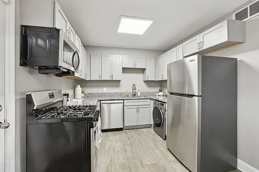 The Kensington Apartments — Photo 4