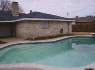 1004 Peach Ln, Desoto, TX 75115