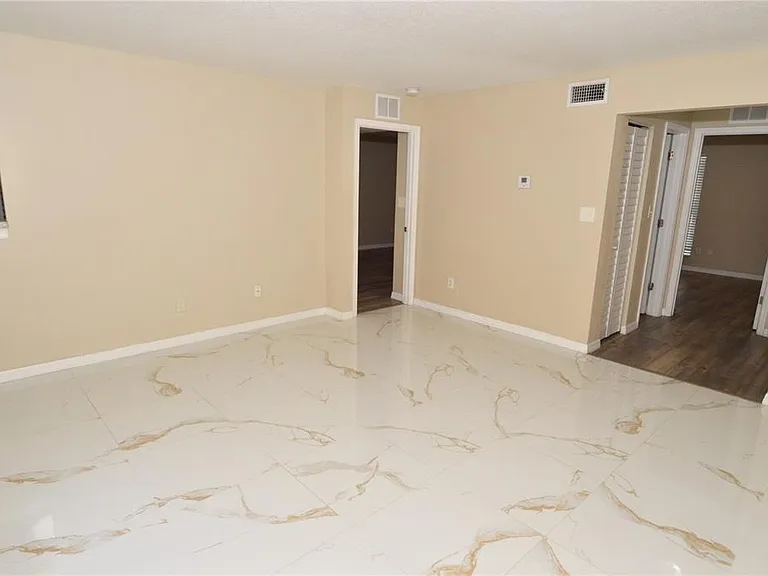 8764 Mallard Reserve Dr #101 — Photo 24