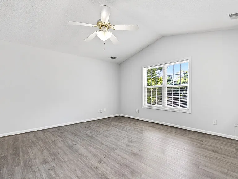 3212 Pagoda Trce — Photo 26