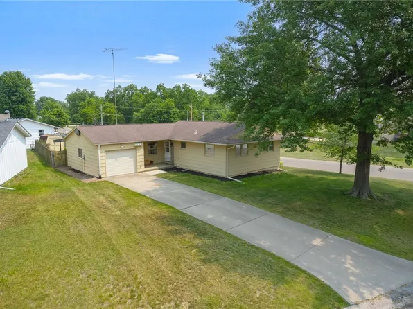 1109 Clearview Dr, Oskaloosa, IA 52577
