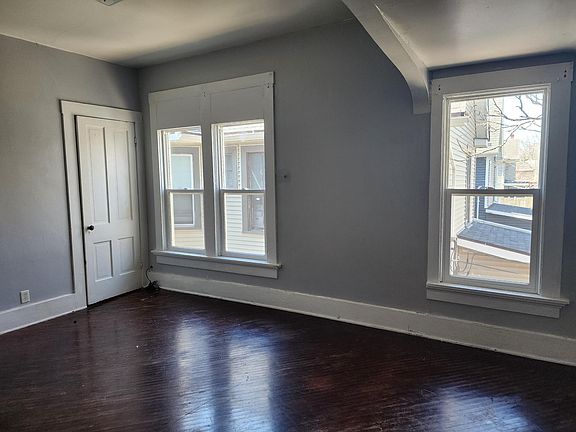 3rd image of 101 W 6th St