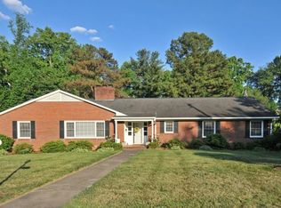 2419 Greenwich Rd, Winston Salem, NC 27104