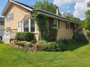 2823 Susquehanna Rd, Abington, PA 19001