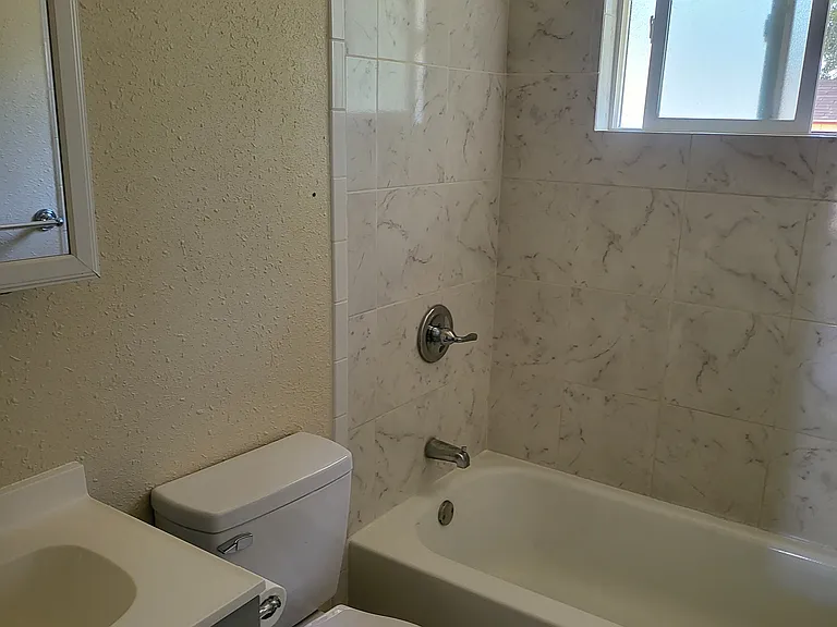 6320 Knox Ct — Photo 7