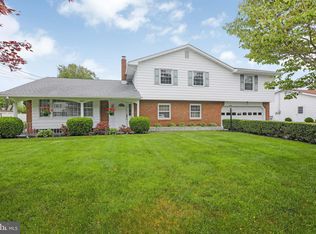 2070 Cottonwood Dr, Vineland, NJ 08361