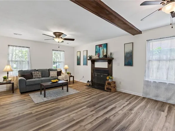 3441 Forest Glen Rd, Virginia Beach, VA 23452