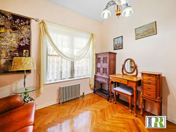 3921 Avenue R image 12 of 29