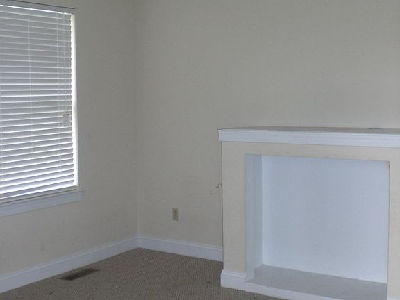 421 grace Living Room