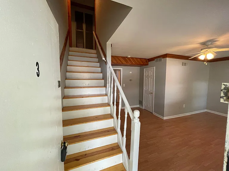552 Pulaski St — Photo 24