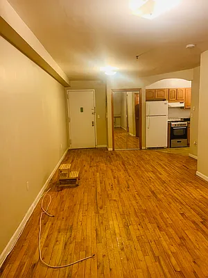 Rented by 18 REALTY | media 10