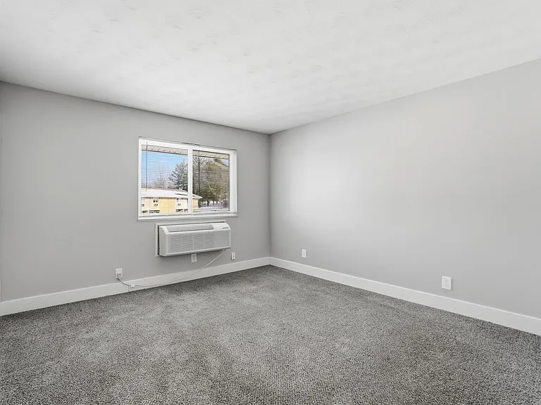 Hickory Creek Apartments — Photo 21