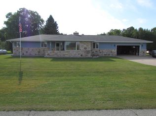 4961 D Rd, Bark River, MI 49807