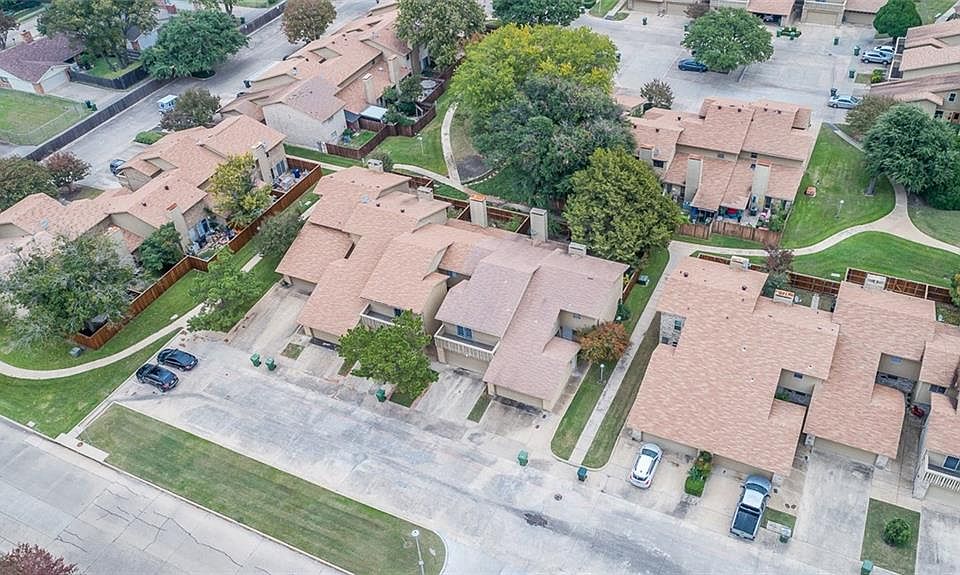 1st image of 3114 E Park Dr