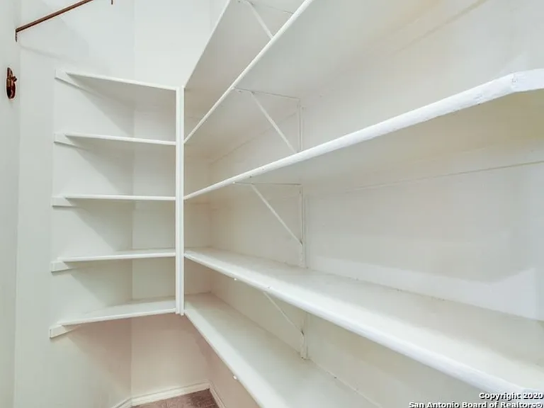 Kitchen pantry