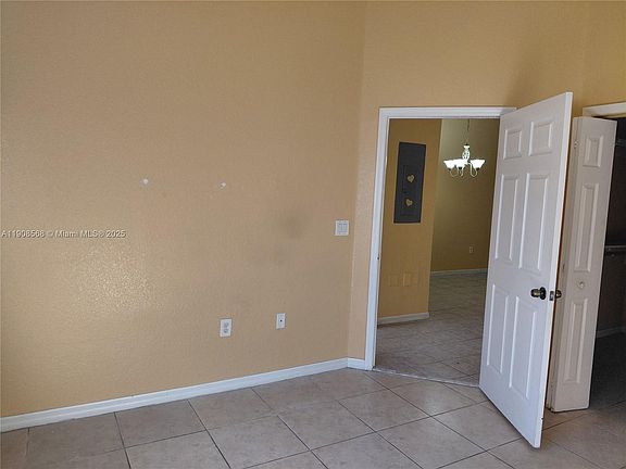 3rd image of 15 NE 13th Ave #16