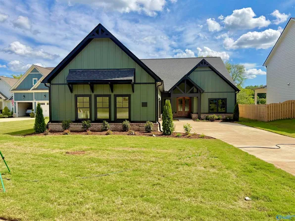 104 Marlbrook Dr, Harvest, AL 35749