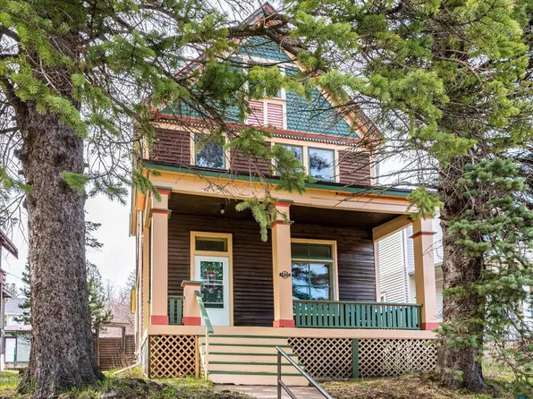 1405 E 9th St, Duluth, MN 55805