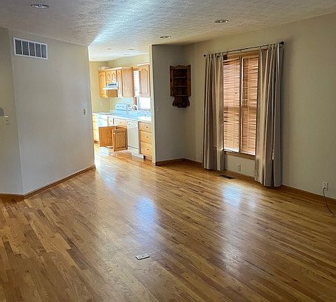 3rd image of 1708 Stewart Ave