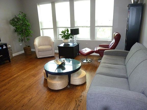 5th image of 3803 N Marshfield Ave #3