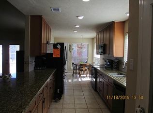416 Broadmoor St, Friendswood, TX 77546