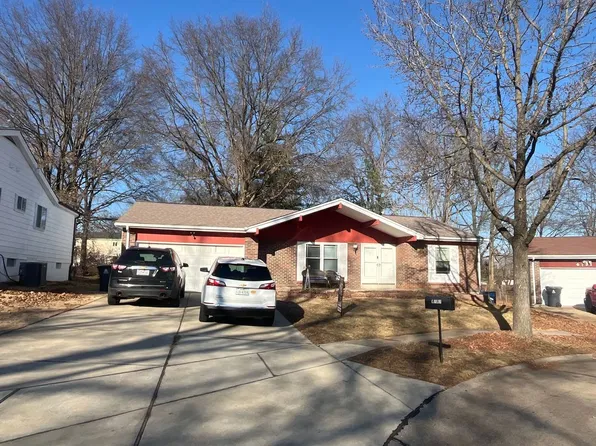 6787 Lesli Mari Ct, Florissant, MO 63033