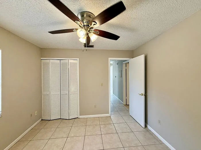 2452 E Illiana St — Photo 16