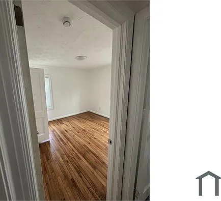 2300 Carey Dr SE — Photo 6