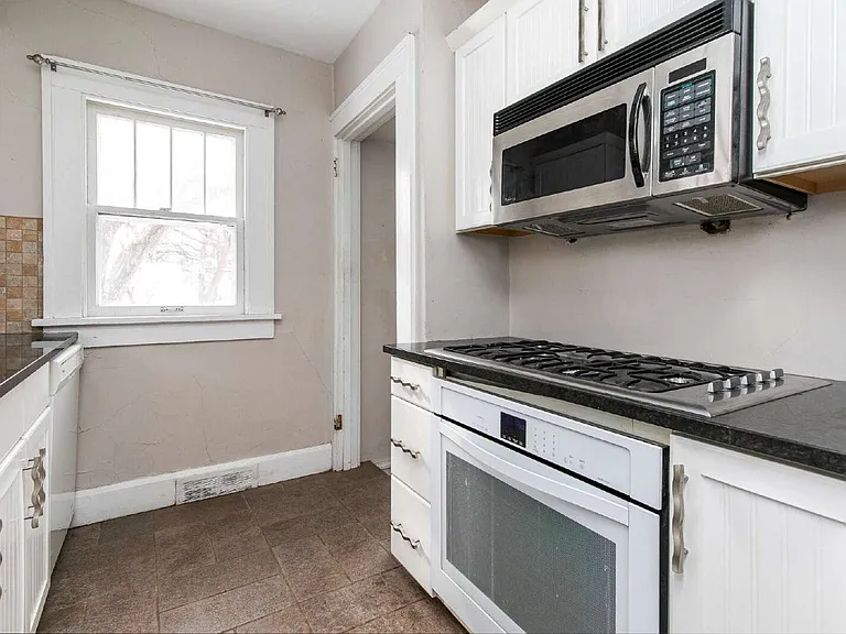 3014 Woodland Ave — Photo 21