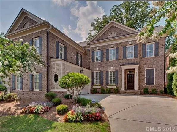8916 Heydon Hall Cres, Charlotte, NC 28210