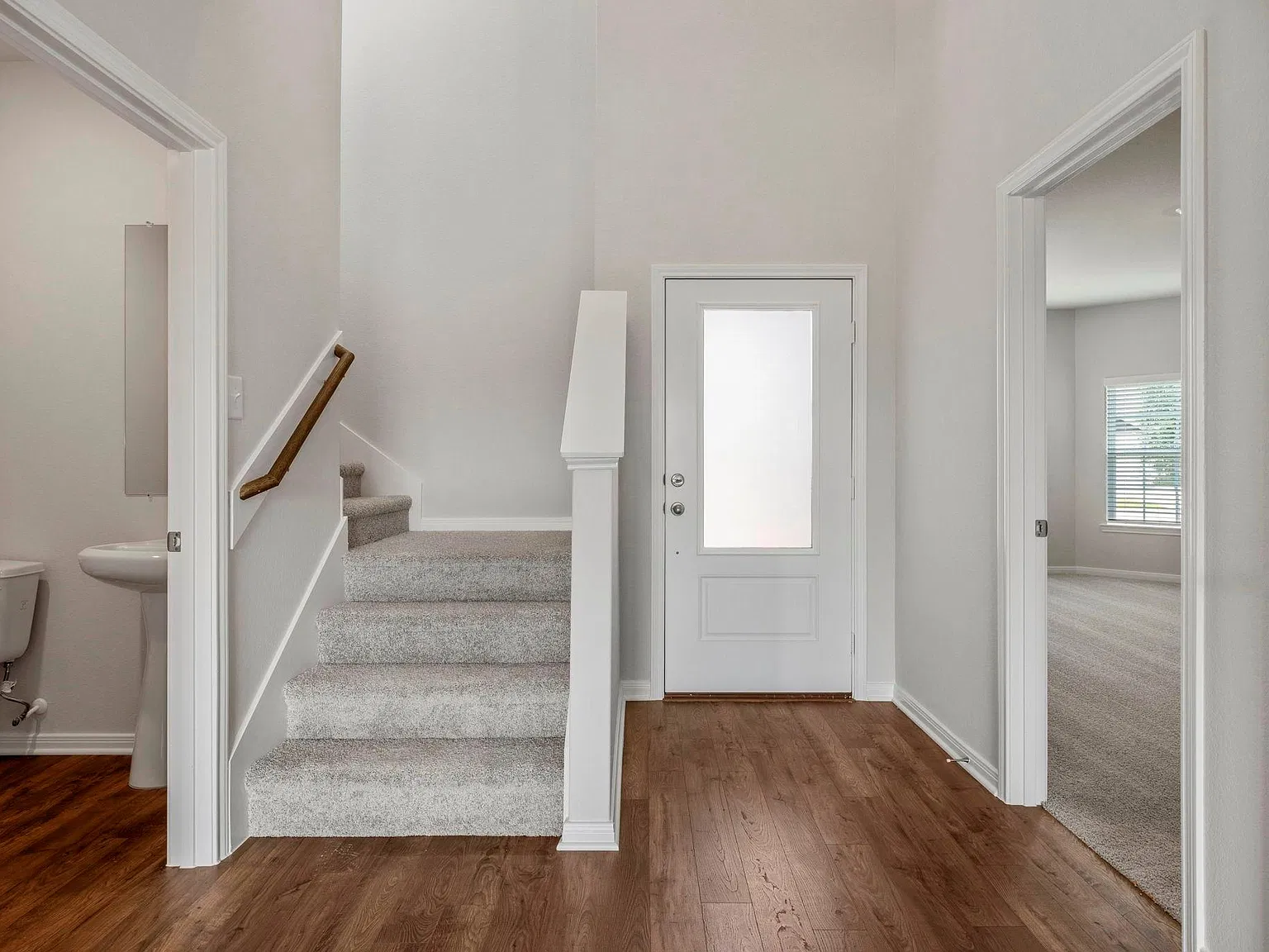 4 bed, 2.5 bath, 2132 sqft, $2,445 — Photo 3