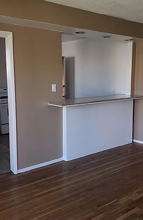 4th image of 754 E 84th St APT 3
