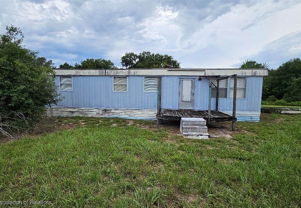 1st image of 209 S Park Ln