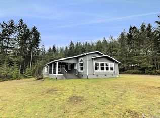 1312 E Trails Rd, Belfair, WA 98528