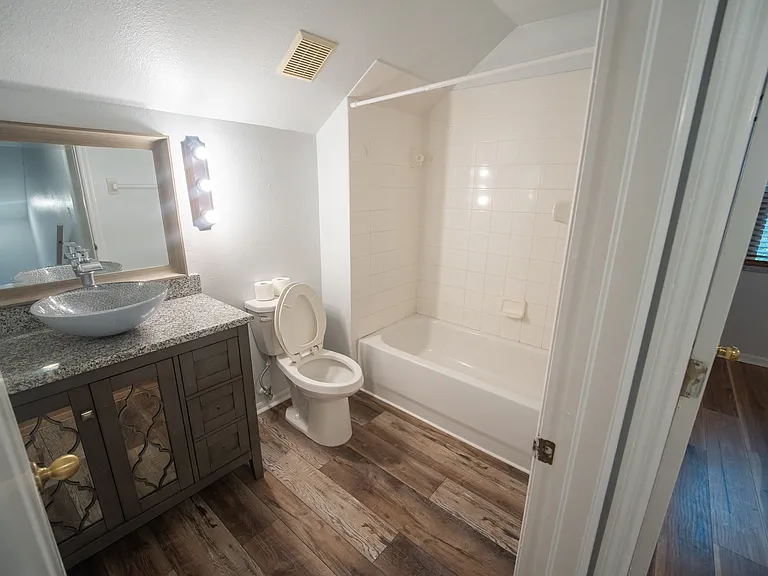 Upstairs bathroom