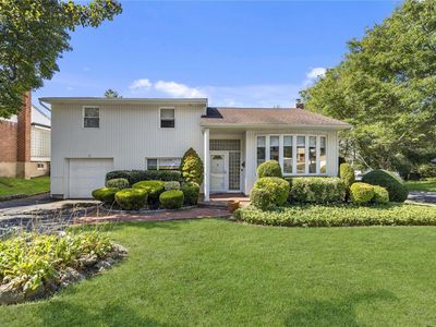 2 Whitlock Street, Plainview, NY, 11803