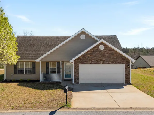 640 Slippery Moss Dr, Spartanburg, SC 29303
