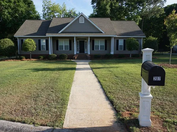 207 Fairway Cir, Americus, GA 31709