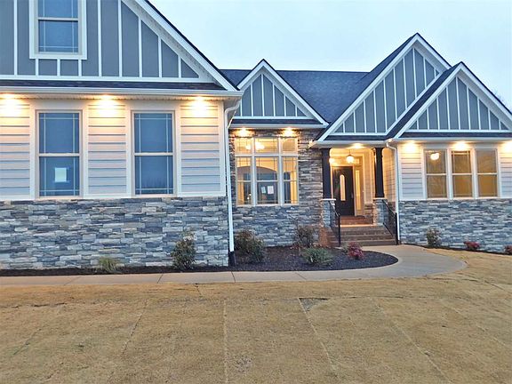 3rd image of 475 Grand Lakes Dr